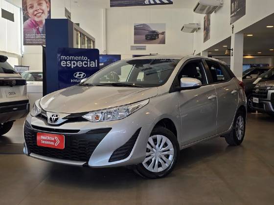TOYOTA YARIS 1.3 16V FLEX XL LIVE MULTIDRIVE TOYOTA YARIS 1.3 16V FLEX XL LIVE MULTIDRIVE